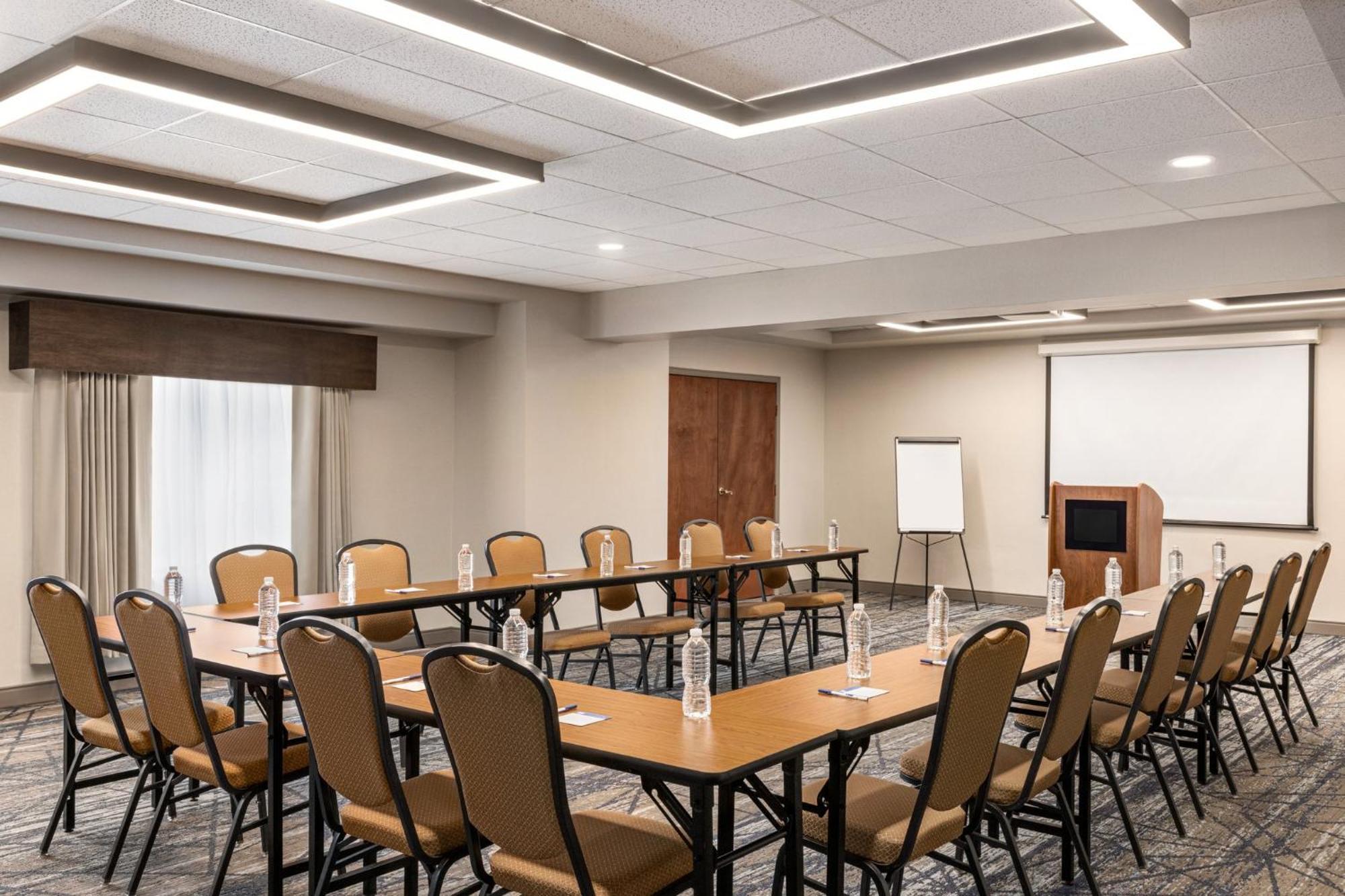 Holiday Inn Express Hotel & Suites Indianapolis W - Airport Area By Ihg Zewnętrze zdjęcie
